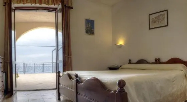 Четырёхместный номер Classic с балконом Hotel Club San Diego