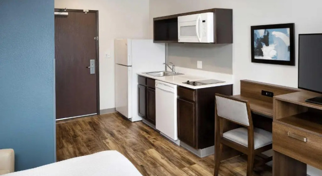 Студия Woodspring Suites Houston IAH Airport