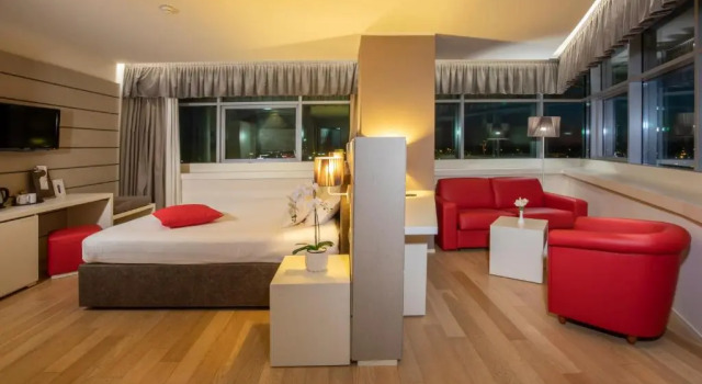 Полулюкс Hotel Glamour - Buongiorno! Hotels