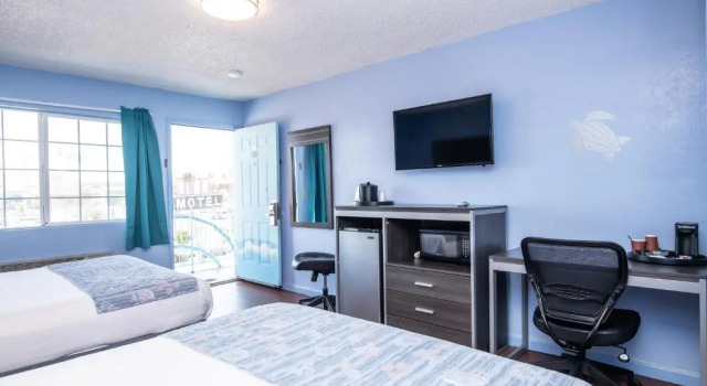 Четырёхместный номер Standard Aqua Breeze Inn