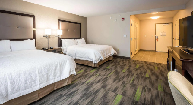 Четырёхместная студия Hampton Inn & Suites By Hilton Hammond, In