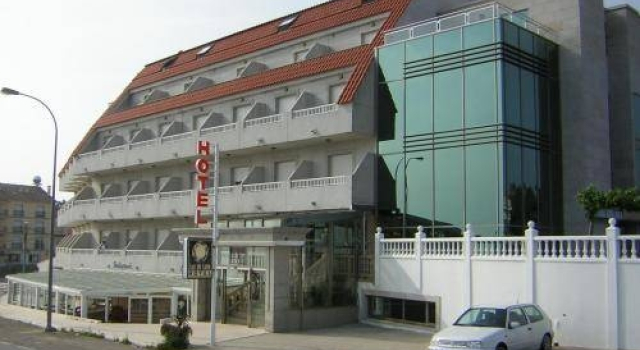 Hotel Luz de Luna, Book Hotel Outeiro 