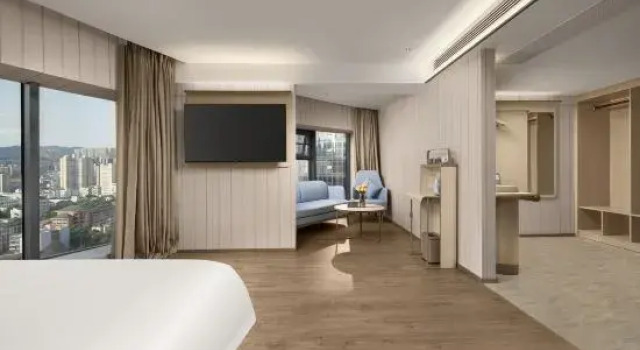 Люкс HanTing Hotel (Guiyang Fountain Pool Subway Station)