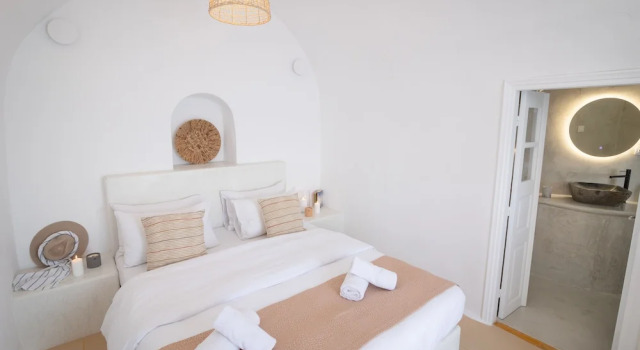 Luxus VIP Suites, Забронировать Дом для отпуска Виллы Ия, рядом с Военно-морской музей Ойи, Вилла