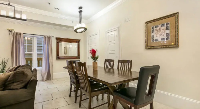 Spacious Condos in Downtown NOLA, Забронировать Апартаменты/квартира Апартаменты Нового Орлеана, рядом с Preservation Resource Center, Апартаменты/квартира