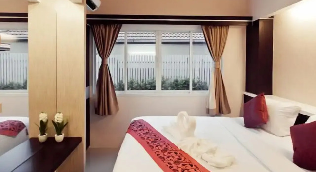 Двухместный люкс с балконом Excella Hotel