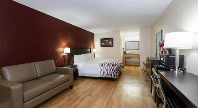 Номер Superior Red Roof Inn Knoxville North - Merchants Drive