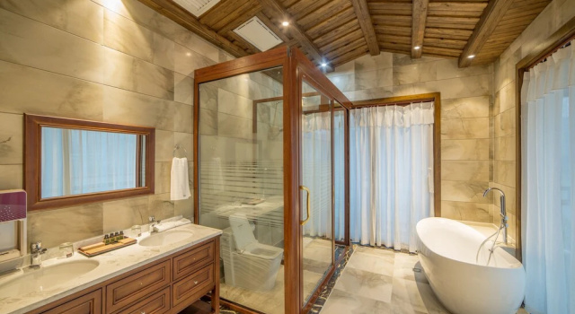 Номер Grand Riverside Boutique Inn