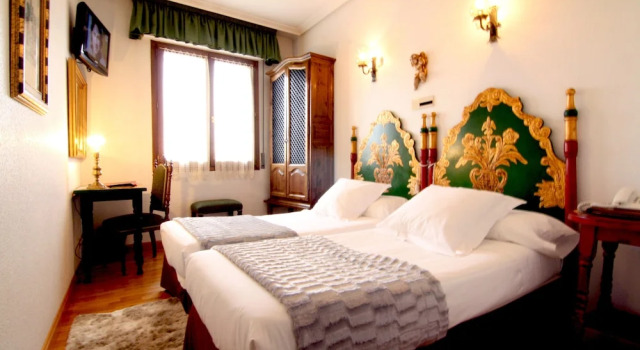 Двухместный номер Standard с балконом Hotel Merindad de Olite