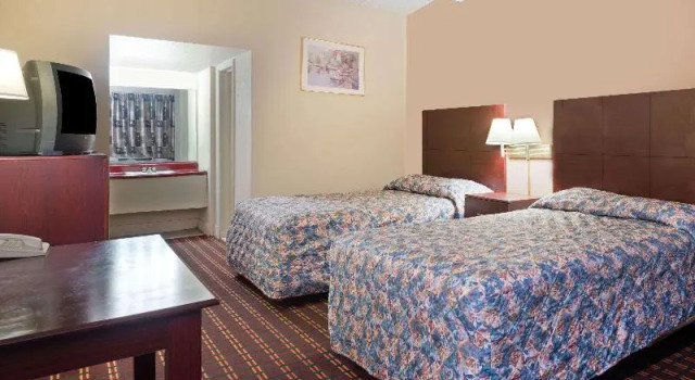 Номер Standard с балконом Knights Inn Fayetteville - Fort Bragg