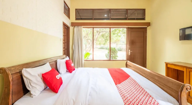 OYO 951 Cempaka Ratu Beach Resort