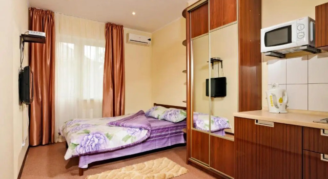 Economy Zimmer Lukyanovsky
