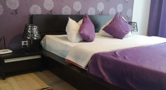Apartament Ella T8, Varaa Huoneisto Hotellit Mamaia-Sat pysäköinnillä, Pysäköinti