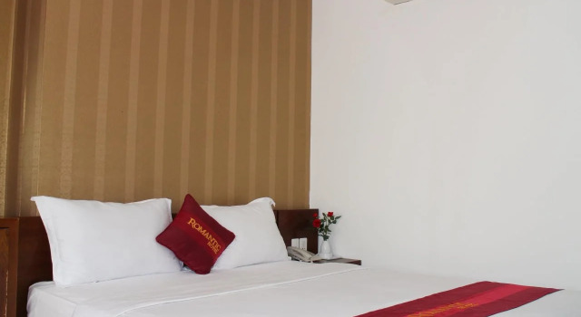Romantic Hotel, Забронировать Отель Район 7 Хошимин, рядом с Crescent Mall