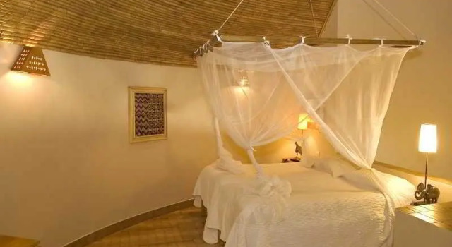 Espadon, Rezervovat Hotel Hotely v Thiès s parkováním, Parkování
