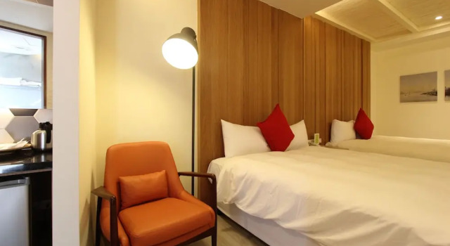 Четырёхместный номер Standard Muguang Inn