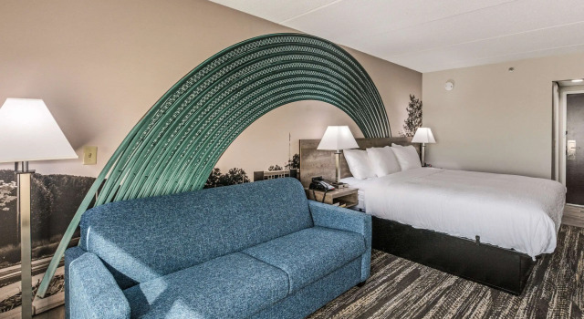 Двухместный люкс Clarion Pointe Rock Hill Near University