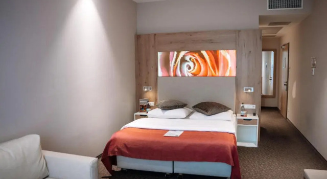 Полулюкс Business Centrale Hotel und Restaurant