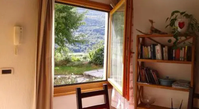 Ampio Monolocale Soleggiato e Panoramico, Buchen Sie Hotel Nus Aostatal