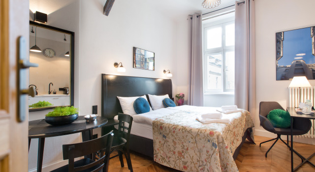 Antique Apartments Plac Szczepański, Забронировать Апартаменты/квартира Отели Кракова с завтраком, рядом с Церковь Святого Франциска Ассизи, Завтраки