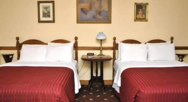 Четырёхместный номер Standard Hotel Millersburg