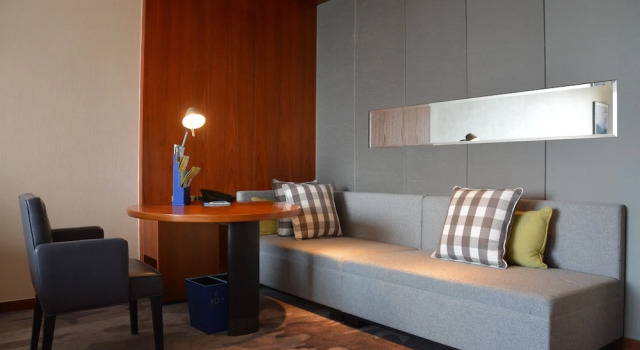 Четырёхместный номер Standard с балконом и с видом на сад Four Points by Sheraton Guangdong, Heshan