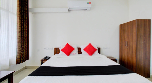 Collection O Madikeri City Center Near KSRTC Bus Stand Coorg Formerly Hotel Ragsys, Забронировать Отель Отели Мадикери 3 звезды, 3*