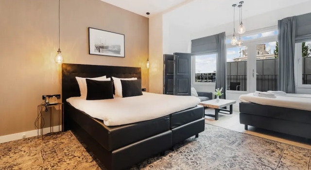 Семейный люкс c 1 комнатой с балконом Hotel Maassluis