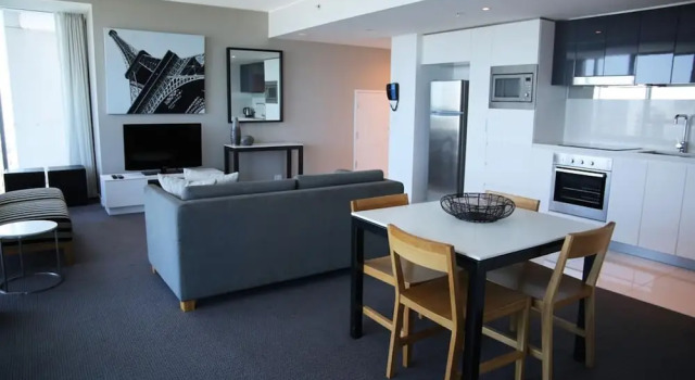 Апартаменты c 1 комнатой с балконом Pelicanstay Surfer Paradise Condo Hotel