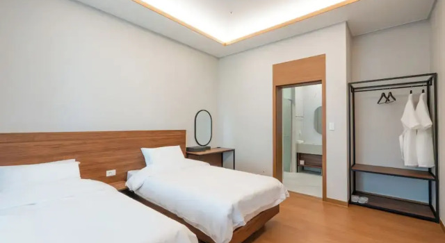 Номер Deluxe Dongho Beach Hotel