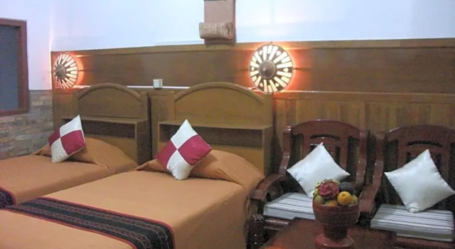 Полулюкс Mingalar Inn