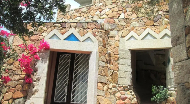 Коттедж Sardinia Yellow House
