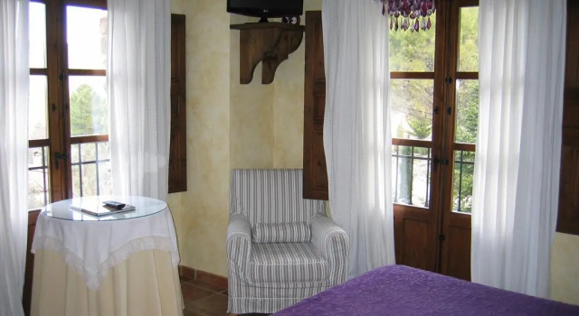 Hotel de Montaña Cueva Ahumada