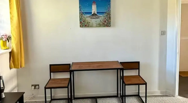 Cosy City Apartment - North of Carlisle - Pet Friendly, Varaa Huoneisto Asunnot kohteessa Merseyside, Huoneisto
