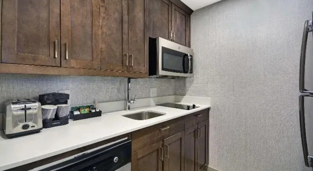 Двухместный номер Standard Homewood Suites by Hilton Athens Downtown University Area