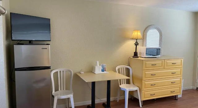 Четырёхместный номер Standard American Safari Motel Wildwood Crest Beach