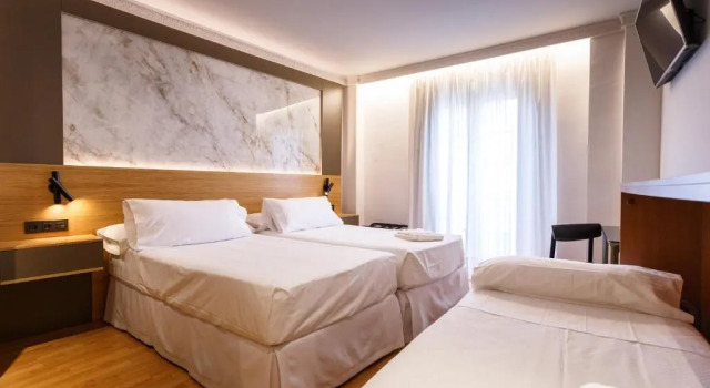 Трёхместный номер Hotel Dauro Premier
