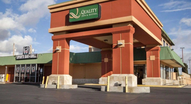 Номер Standard Quality Inn & Suites Airport