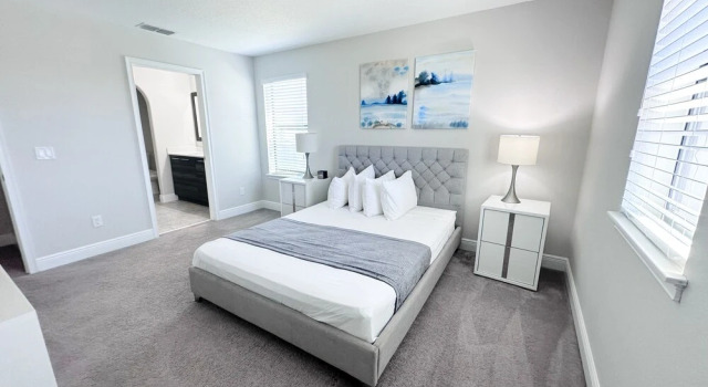 Balmoral Resort-210bp 4 Bedroom Home by RedAwning