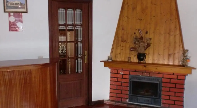 Casa Feijao - Alojamento Local, Забронировать Гостевой дом Отели Жереш с парковкой, рядом с Смотровая площадка Педра-Бела, Парковка
