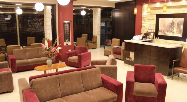 Alexander Hotel