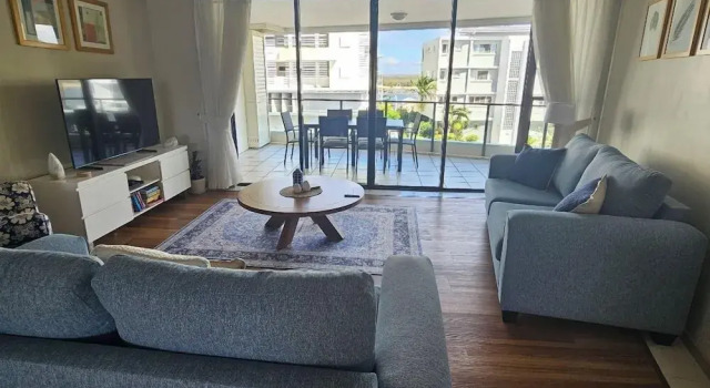 Апартаменты c 1 комнатой с балконом и с частичным видом The Waterford Prestige Apartments