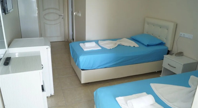 Трёхместный номер Standard Delfin Otel