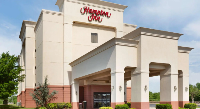 Кровать в общем номере Hampton Inn Duncan