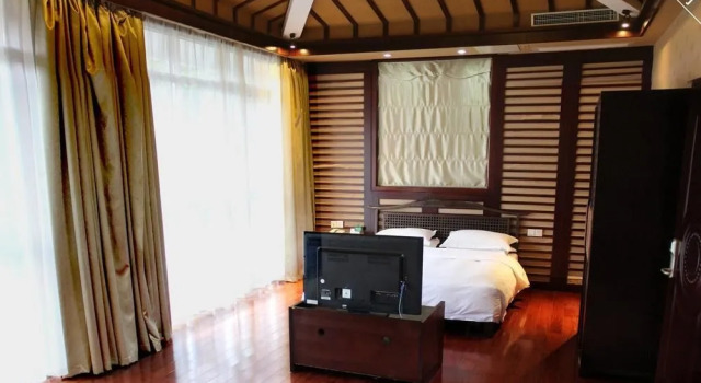 Guian Hot Spring Conference Center Hotel, Book Hotel Mawei 