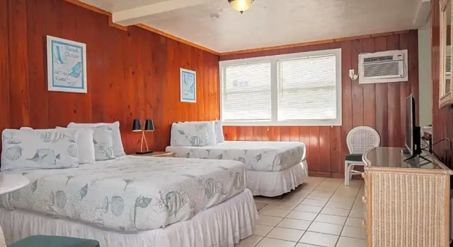 Sea Aire Motel, Varaa Motelli Hotellit Space Coast pysäköinnillä, Pysäköinti