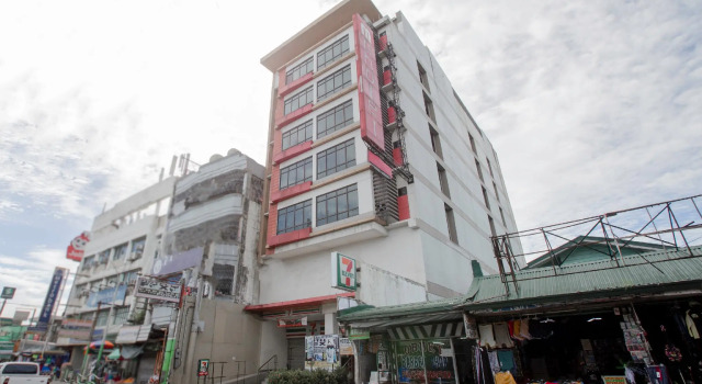 OYO 637 Fox Hotel (Quarantine Hotel), Забронировать Отель Кесон-Сити 