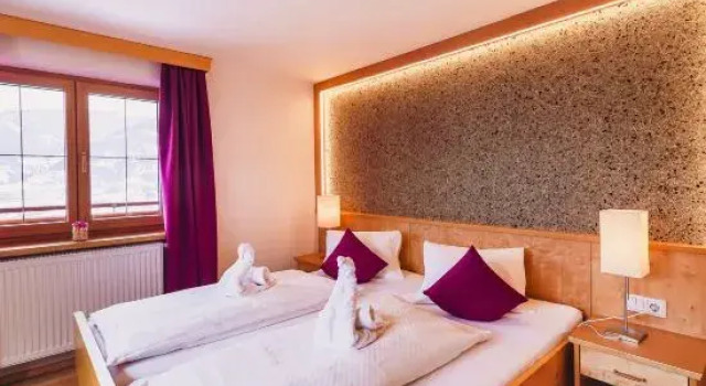 Номер Standard Panorama Hotel Guggenbichl - inkl Sommerkarte, einmaliger Eintritt ins Tauern Spa & bester Ausblick über Kaprun
