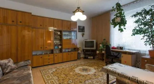 Feel The Old Socialist Style Apartment