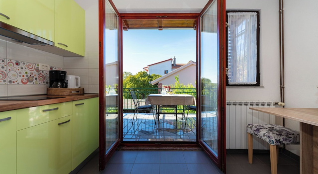 Студия с балконом Apartments Adriana